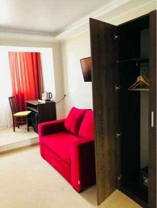 Гостиница Милот Волжский FAMILY ROOM-8